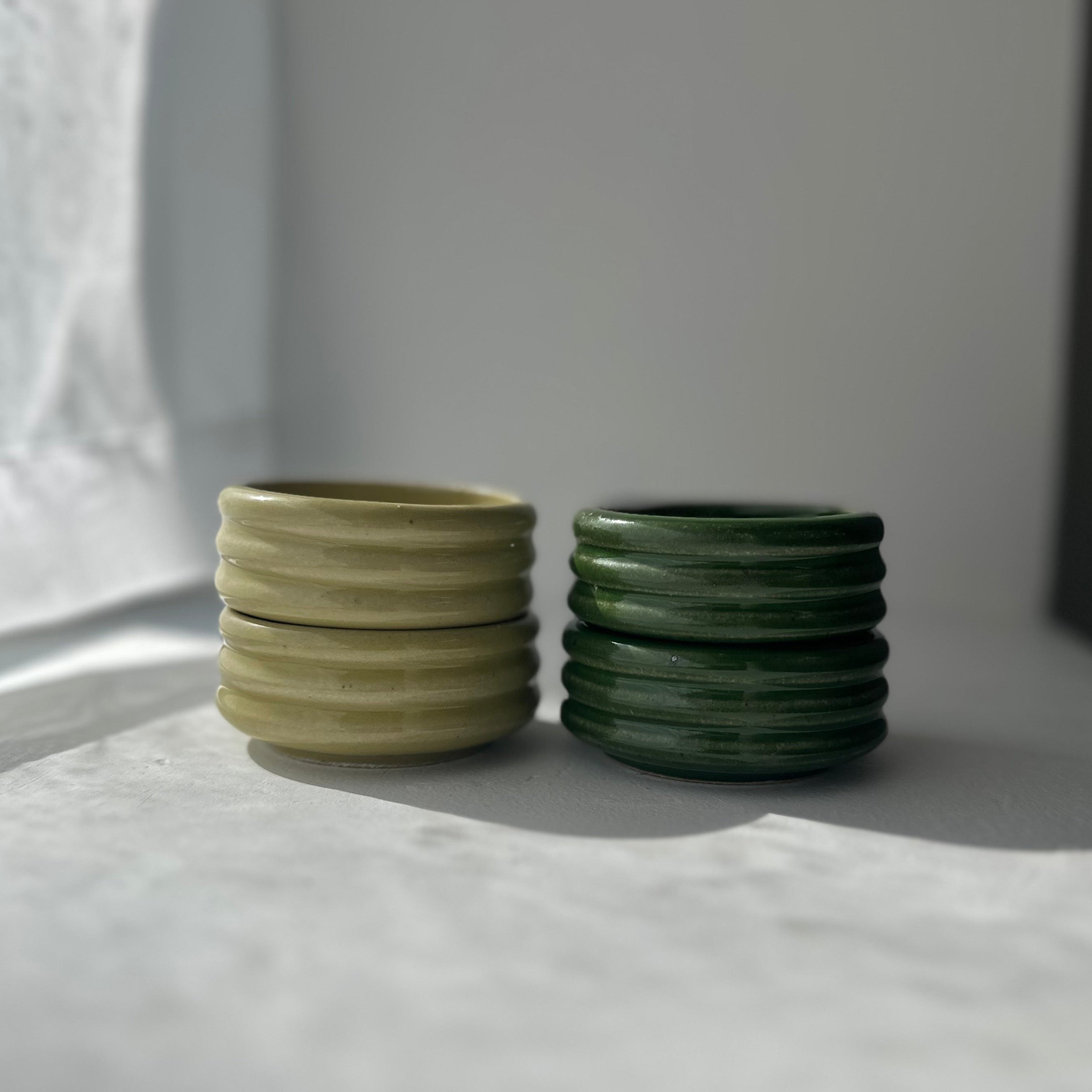 The Stackable Bubble Sauce Cup Set - M
